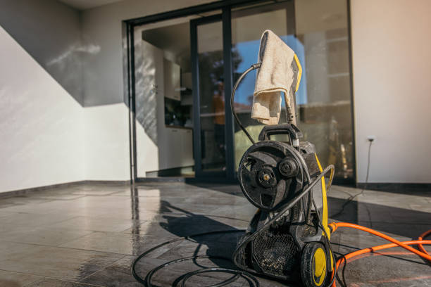 Best Graffiti Removal  in Savoy, IL